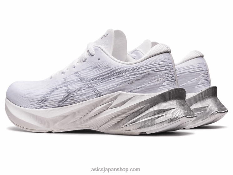 ノバブラスト 3 L20V2405Asics ホワイト/ピードモントグレー