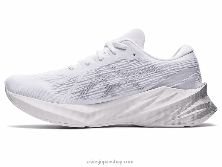 ノバブラスト 3 L20V2405Asics ホワイト/ピードモントグレー